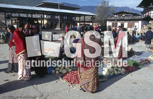 Bhutan-Marktfrauen.jpg